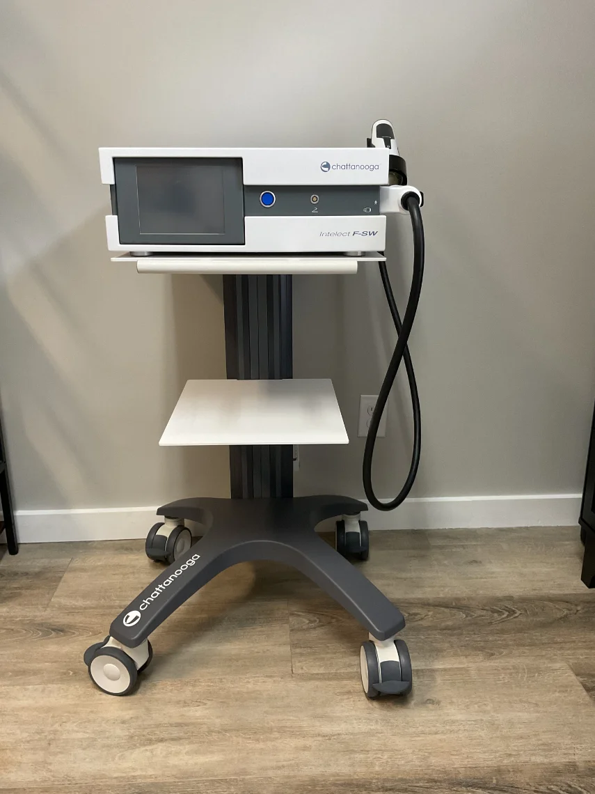 Focused shockwave therapy device